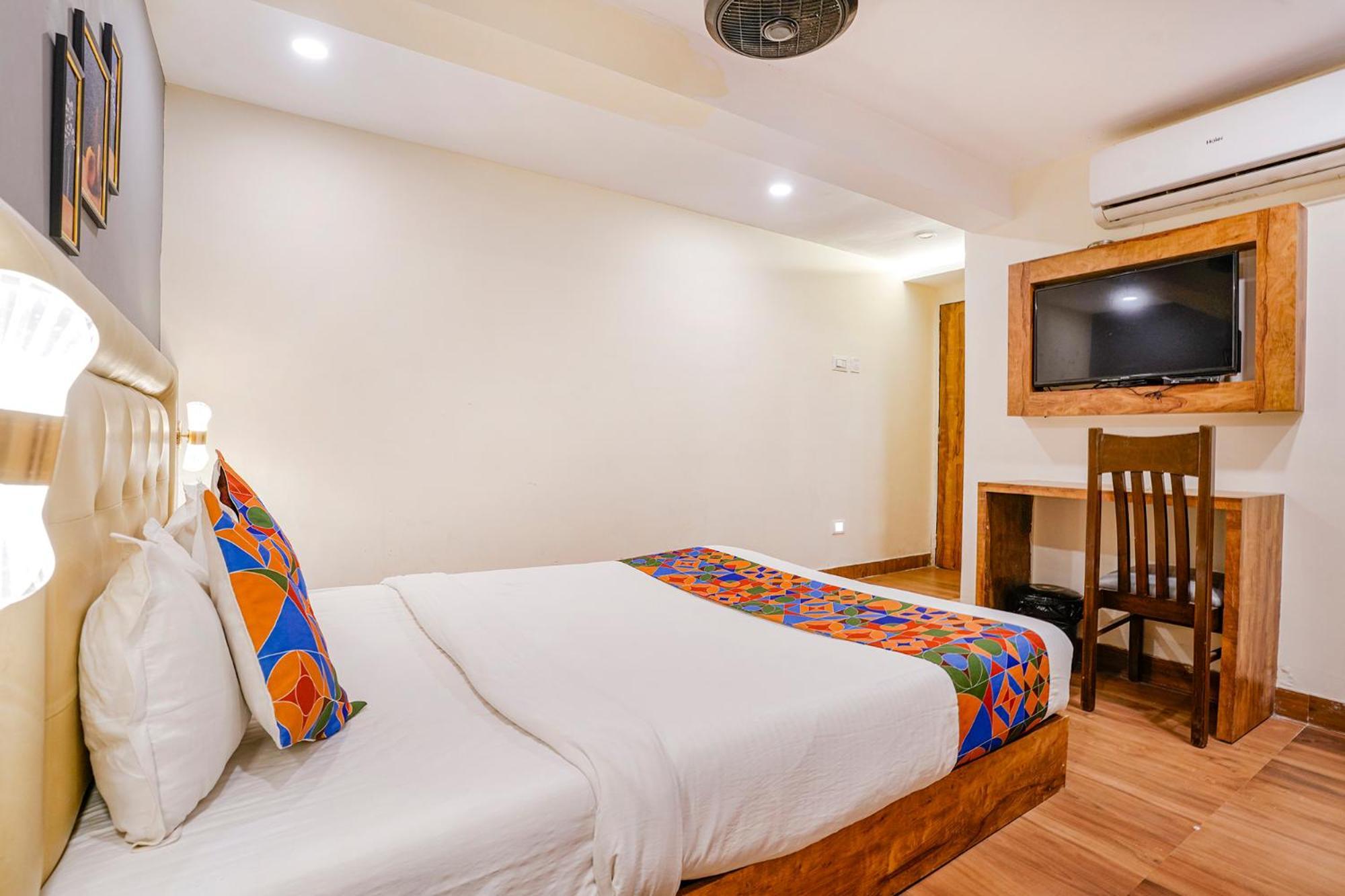 Fabhotel Grand Prime Nr Nesco Hotel Мумбаи Экстерьер фото