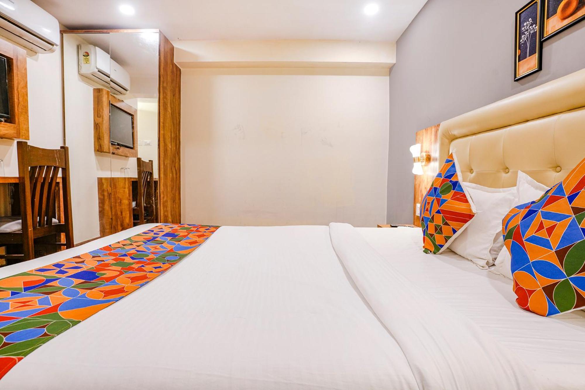 Fabhotel Grand Prime Nr Nesco Hotel Мумбаи Экстерьер фото